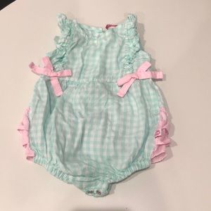 Ruffle butt onesie